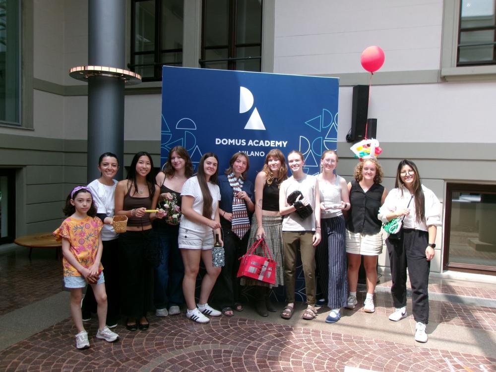 A group of uo student outside their academic in Milan