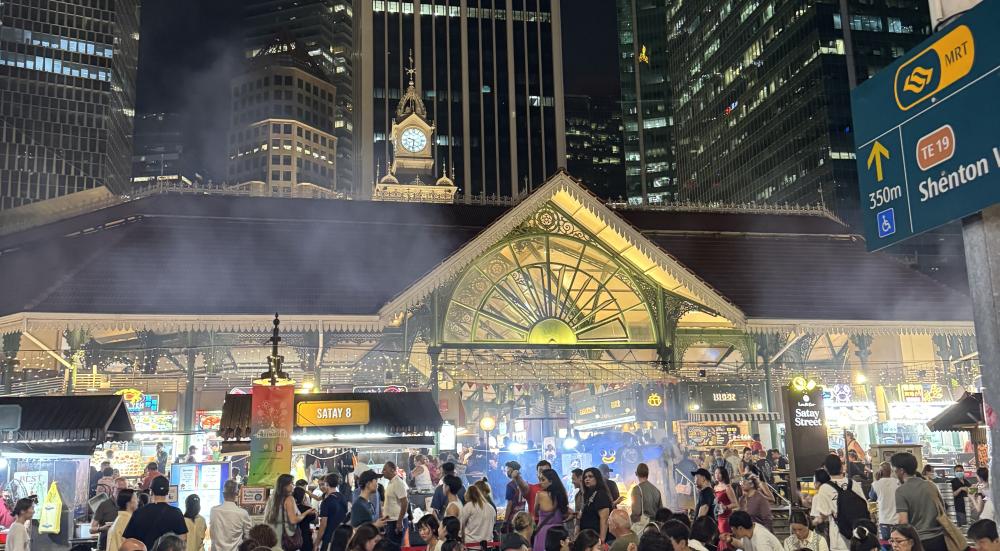 dinner in the middle of city