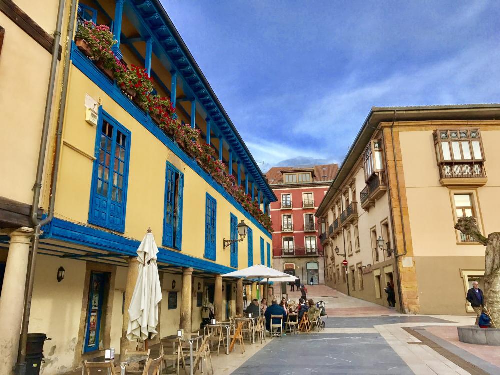 Oviedo Plaza