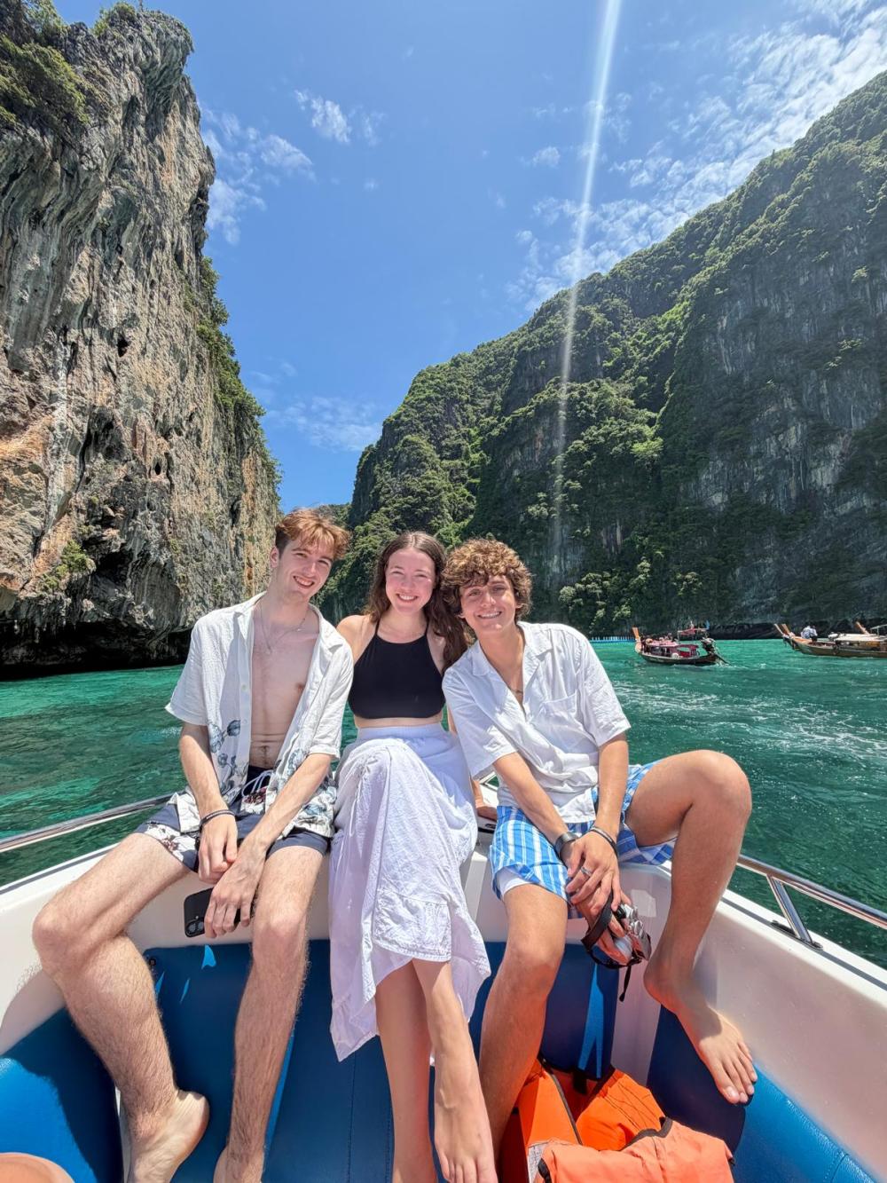 UO students on a boat in Shanghai