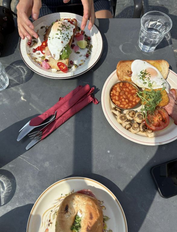A traditional English breakfast 