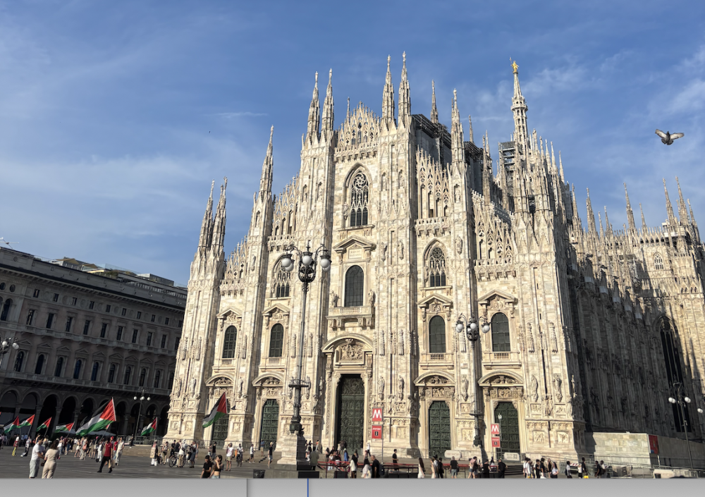 The duomo cathedral in Milan 