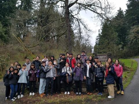 Group shot of students in Hendricks Park