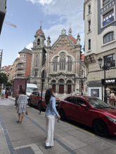 A uo student standing on the streets of Oviedo