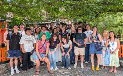 A group of uo students in Kyoto