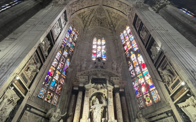 Altar inside the duomo of Milan